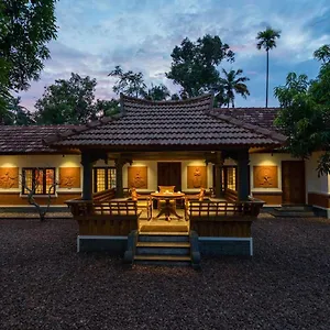 The Backwater Heritage- Comp Breakfast With River View & Lawn By Stayvista Alappuzha